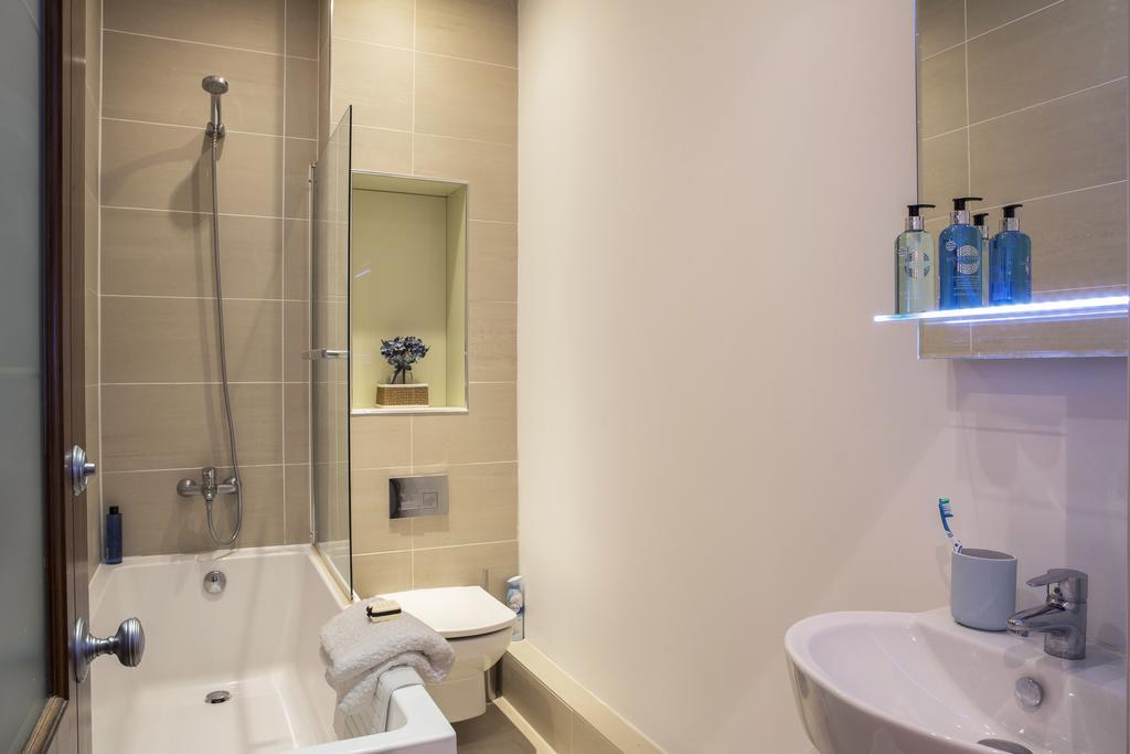 Finchley Central Luxury 3 Bed Triplex Loft Style Apartment Hendon Exteriör bild